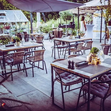 Nocleg ze śniadaniem Sarbinowska 4*